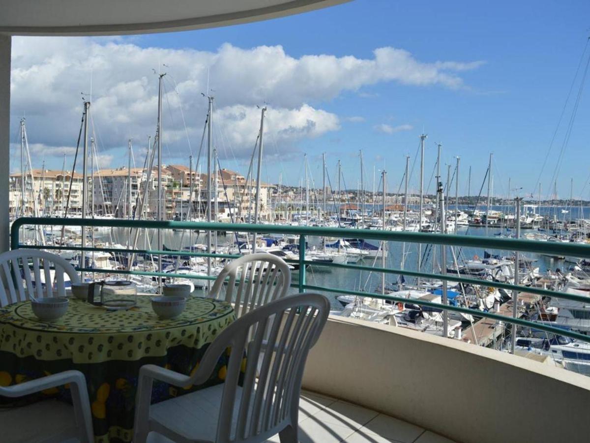 Frejus: Appt 2P, 5 Pers, Piscine, Plage A 150M, Parking, Animaux Ok - Fr-1-226A-357 Exterior photo